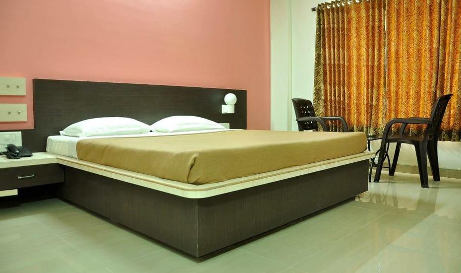 Sandesh Resort Wai Esterno foto