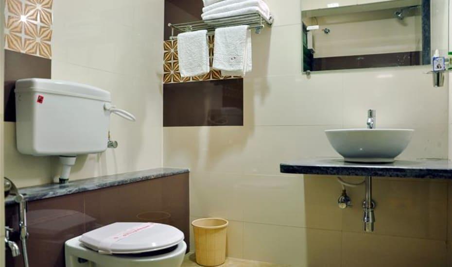 Sandesh Resort Wai Esterno foto