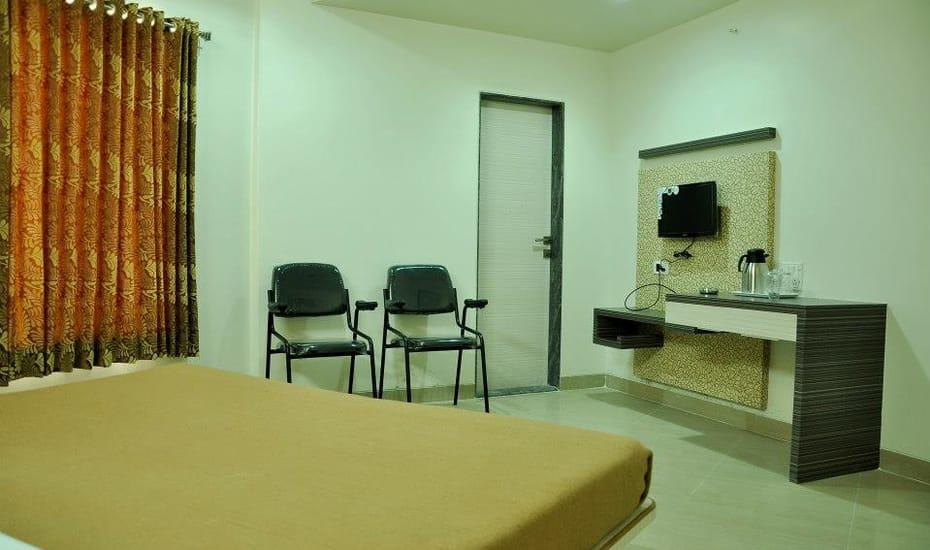 Sandesh Resort Wai Esterno foto